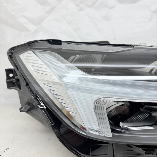 Volvo XC60 Sağ Far 32342507 En Uygun Oto Parça