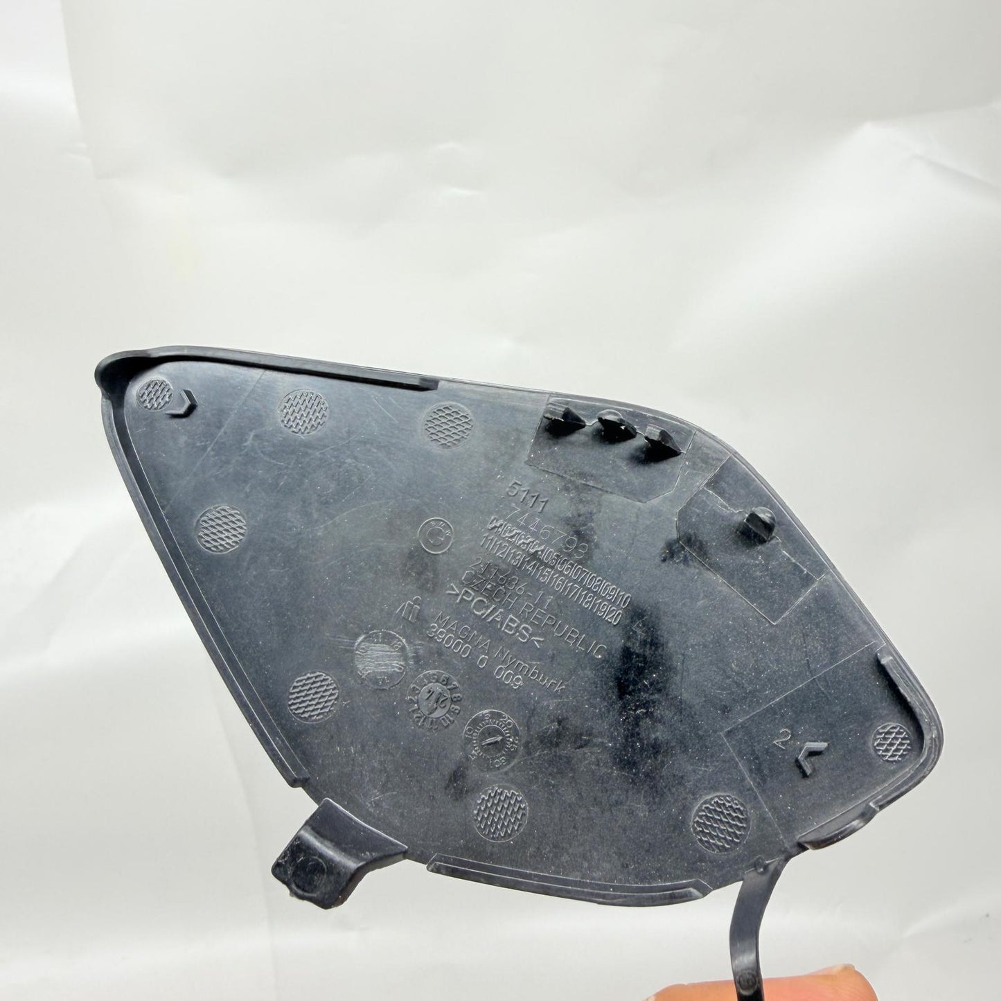 BMW X1 F48 Ön Tampon Çeki Demir Kapağı 15-19 51117446793