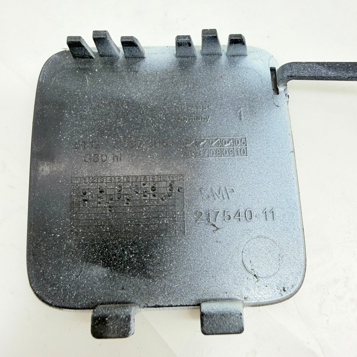 BMW 5 G30 Arka Tampon Çeki Demir Kapağı 51127387305 En Uygun Oto Parça