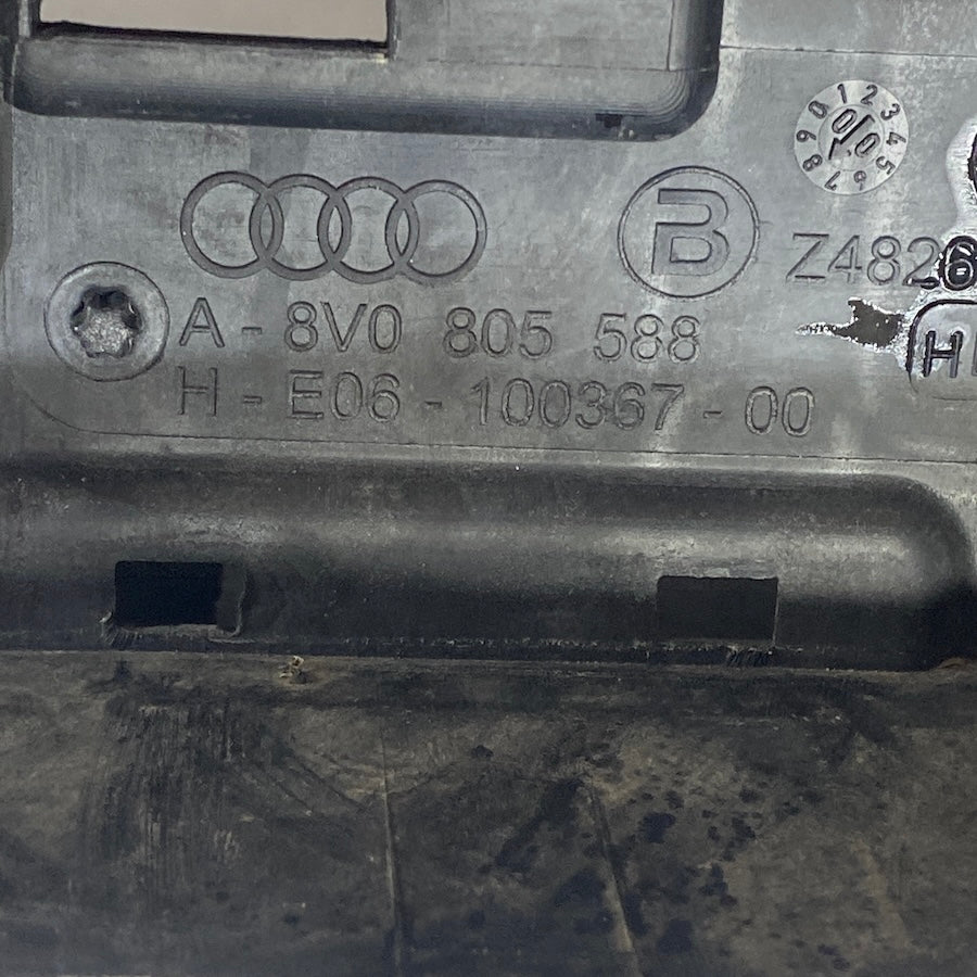 AUDİ A3 ÖN PANEL 8V0805588 - En Uygun Oto Parça