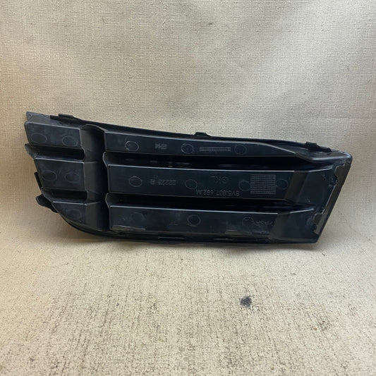 AUDI A3 Sis Far Kapağı Sağ 8V5807682M