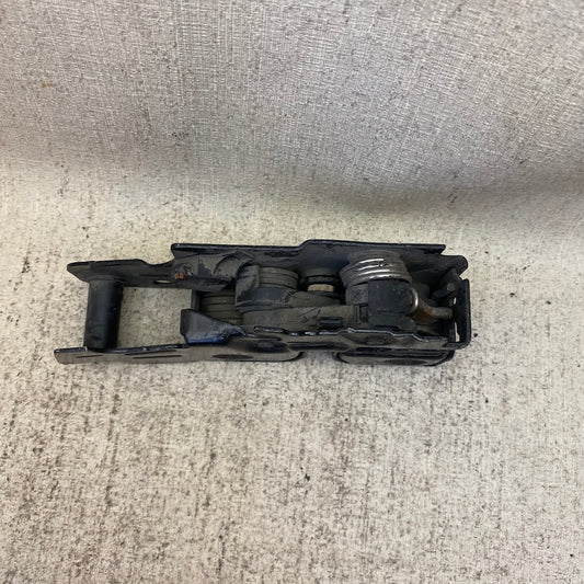 AUDI A4 Kaput Kilidi 8T0823509