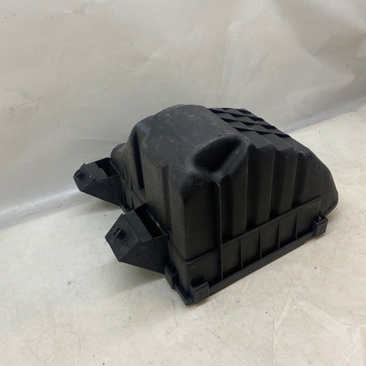 AUDI A4/A5/A6 1.9 TDI Hava Filtre Alt Kutusu 1998-2001