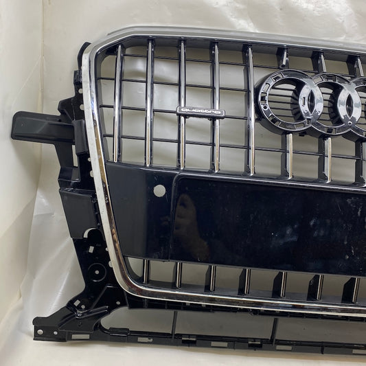 AUDI Q5 Ön Panjur 8R0853651