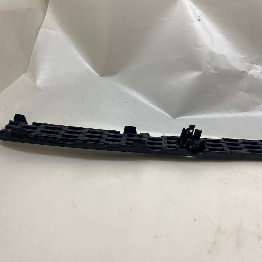 AUDI Q8 S-Line Arka Tampon Çıtası 4M8807823