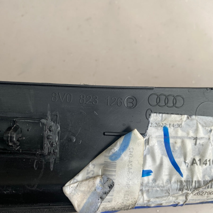 AUDI A3 Panel Üst Koruma 8V0 823 126
