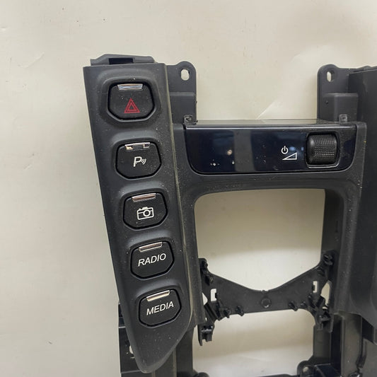 Aston Martin Vantage Radio Kontrol Tuşları Vites Konsolu KY63-13D750-AA Orijinal Çıkma 2019