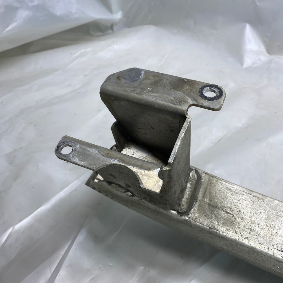 Audi A3 Arka Tampon Demiri 8P4807309B Orijinal Çıkma 2009-2012