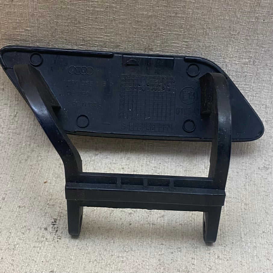Audi A3 Sol Far Yıkama Kapağı 8P0955275A