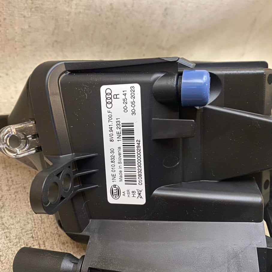 Audi A4 B8 Sağ Sis Farı