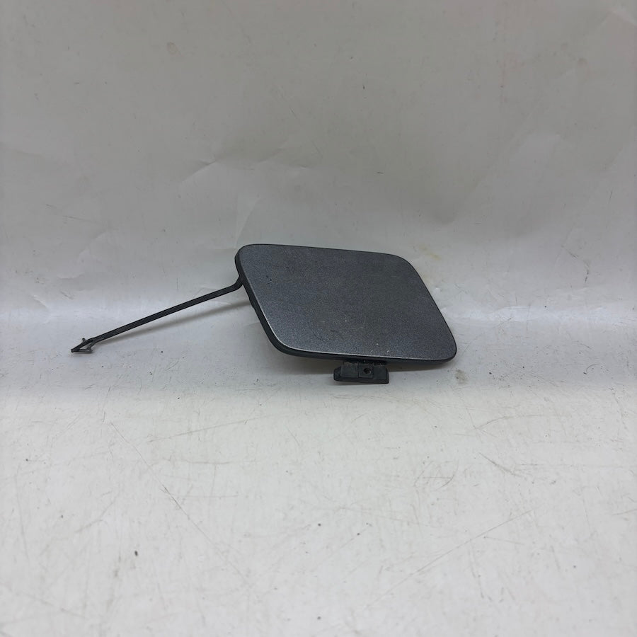 Audi A4 Ön Tampon Çeki Demir Kapağı 8W0807241 2016-2021 Orijinal Çıkma