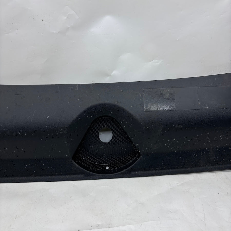 Audi A4 Panel Üst Kaplama 8W0807081