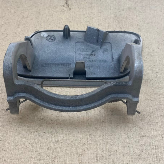 Audi A4 Sağ Far Yıkama Kapağı ve Menteşesi 8k0 955 276