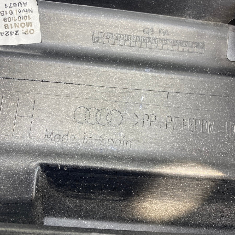 Audi Q3 Ön Sol Kapı Çıtası Orijinal Çıkma 8U0853959 (2011-2016)