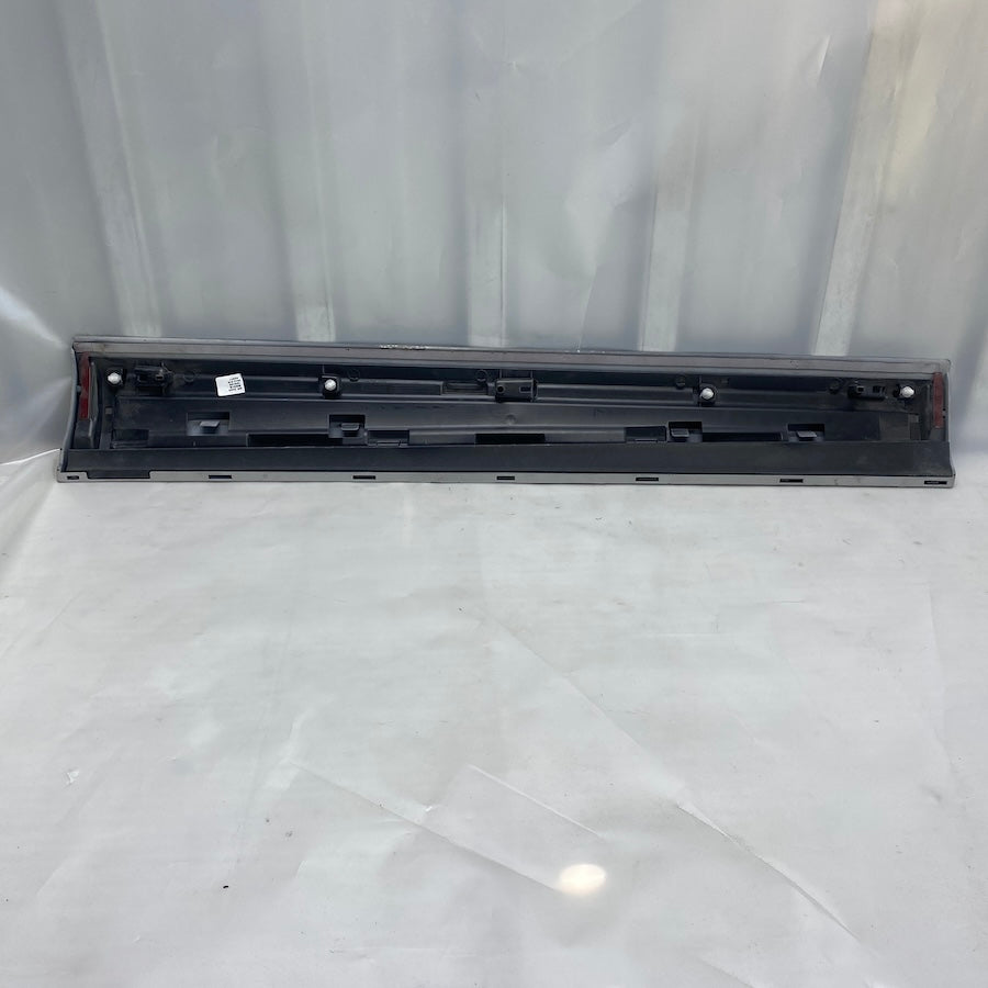 Audi Q3 Ön Sol Kapı Çıtası Orijinal Çıkma 8U0853959 (2011-2016)