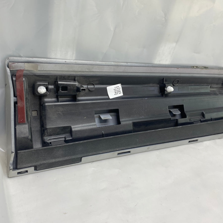 Audi Q3 Ön Sol Kapı Çıtası Orijinal Çıkma 8U0853959 (2011-2016)