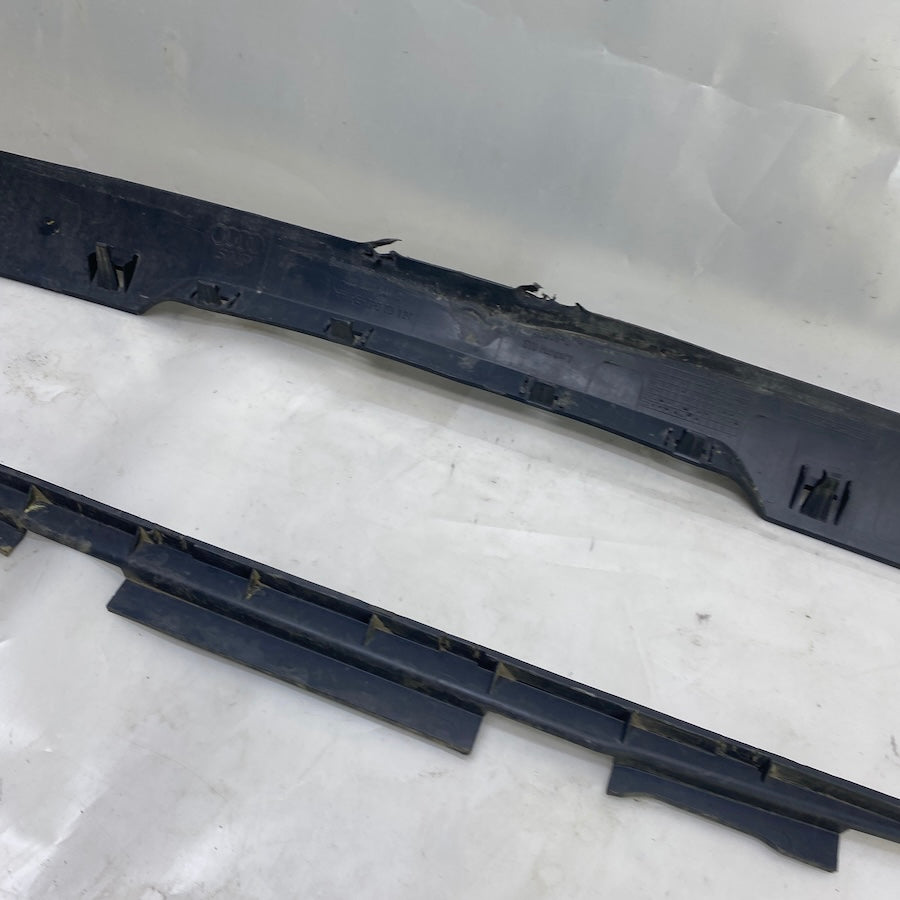 Audi Q8 Difüzör Bağlantı Braketi 4M8807941C Orijinal Çıkma