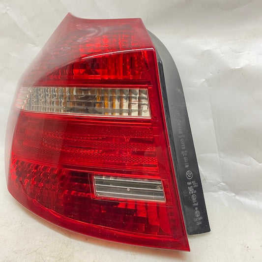 BMW 1 E87 Sol Stop Makyajlı 09-11 63210397034 Çıkma En Uygun Oto Parça