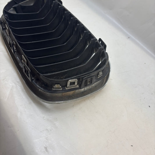 BMW 1 F20 LCI Sol Ön Panjur 7383769