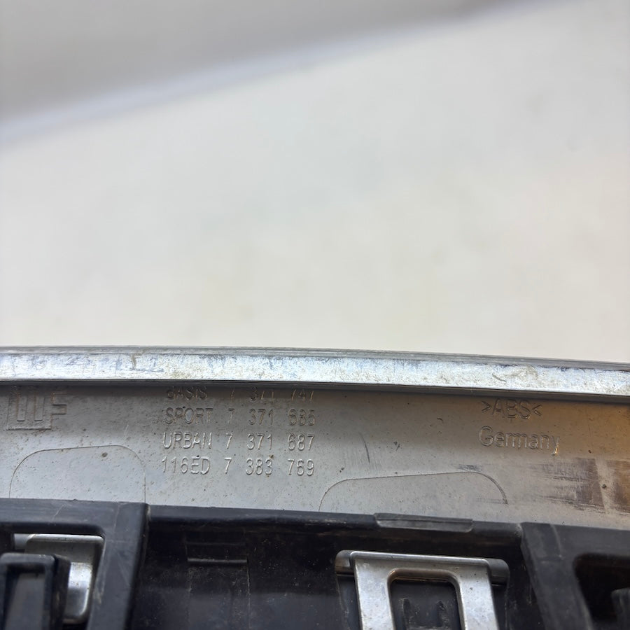 BMW 1 F20 LCI Sol Ön Panjur 7383769