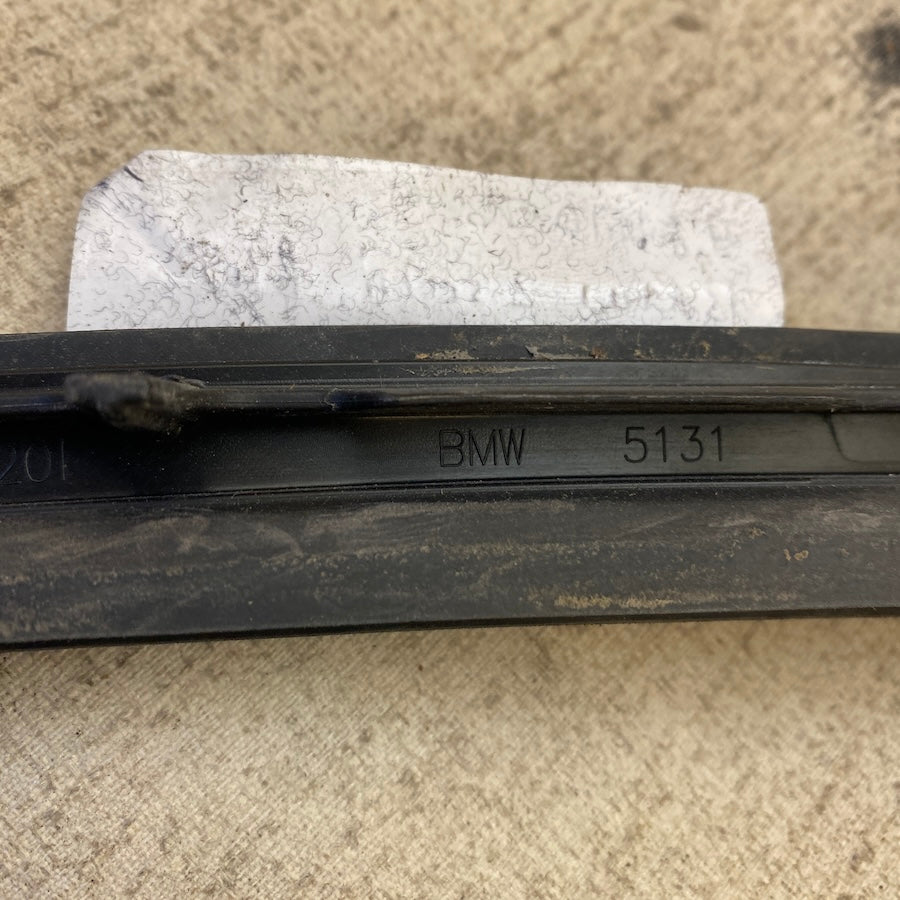 BMW 2 F45 Ön Cam Oluk Çıtası Sağ 7301036