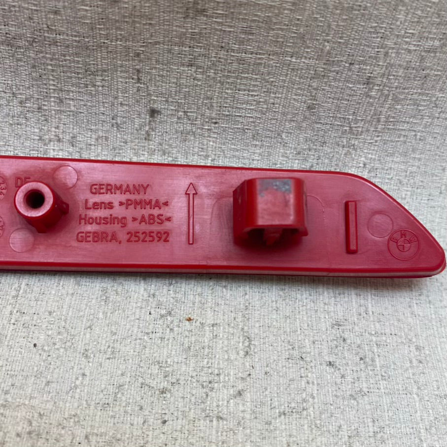 BMW 320d Touring Sağ Arka Reflektör 241351/252592