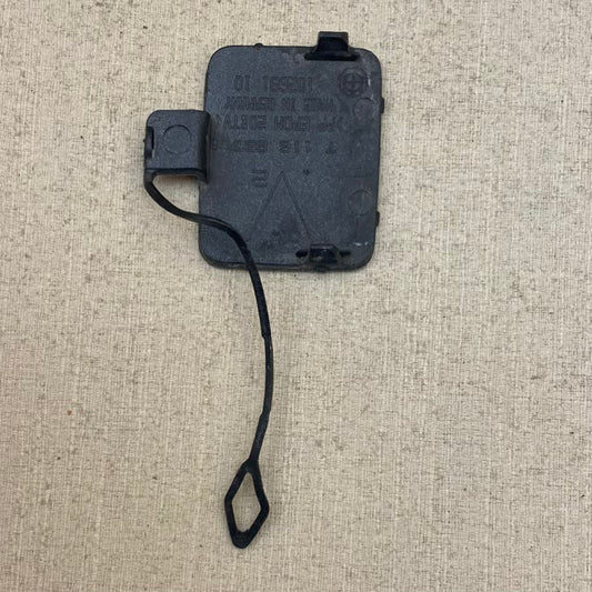 BMW 335XI E90 Ön Tampon Çeki Demir Kapağı 711668706