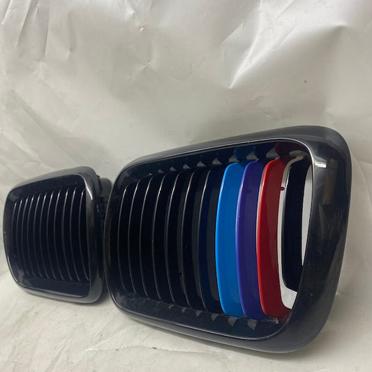 BMW 3 E36 Ön Panjur 51138195094/93 90-97 En Uygun Oto Parça