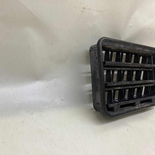 BMW 3 E46 Bagaj Hava Menfezi 64228377280 Orijinal Çıkma