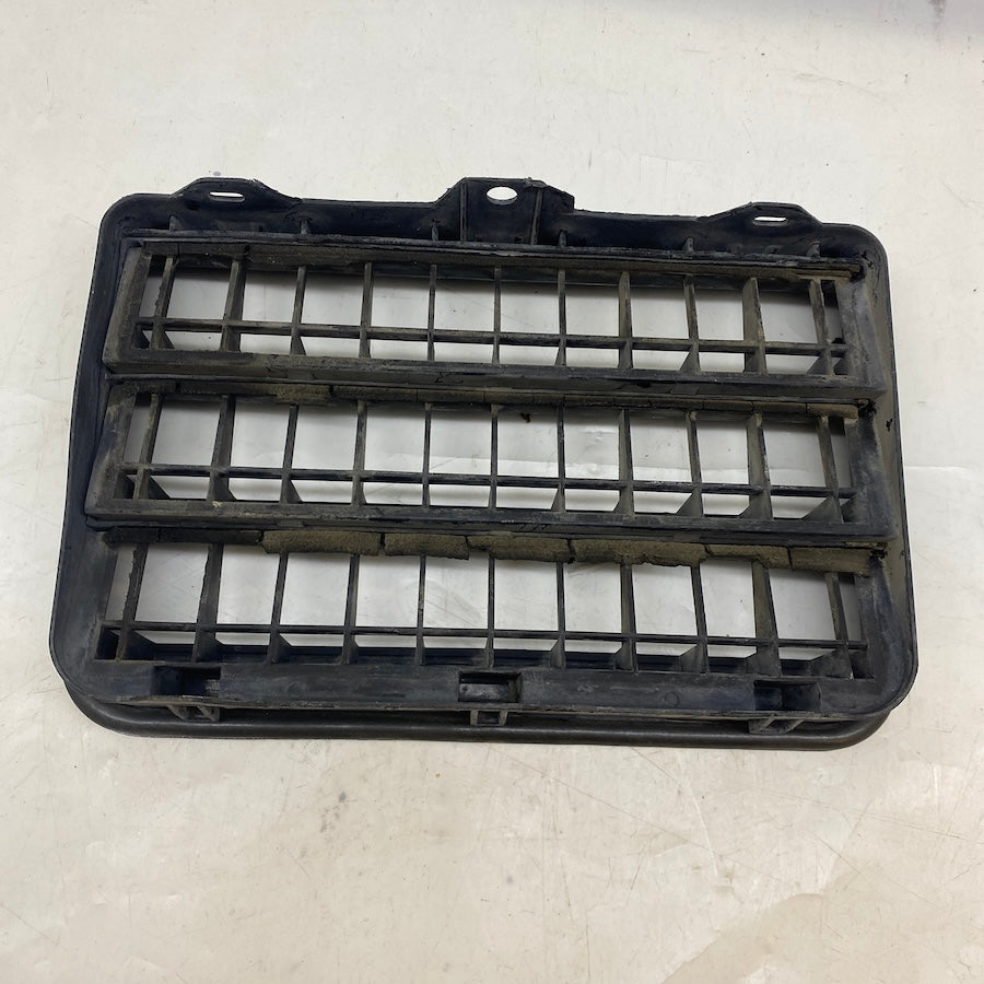 BMW 3 E46 Bagaj Hava Menfezi 64228377280 Orijinal Çıkma