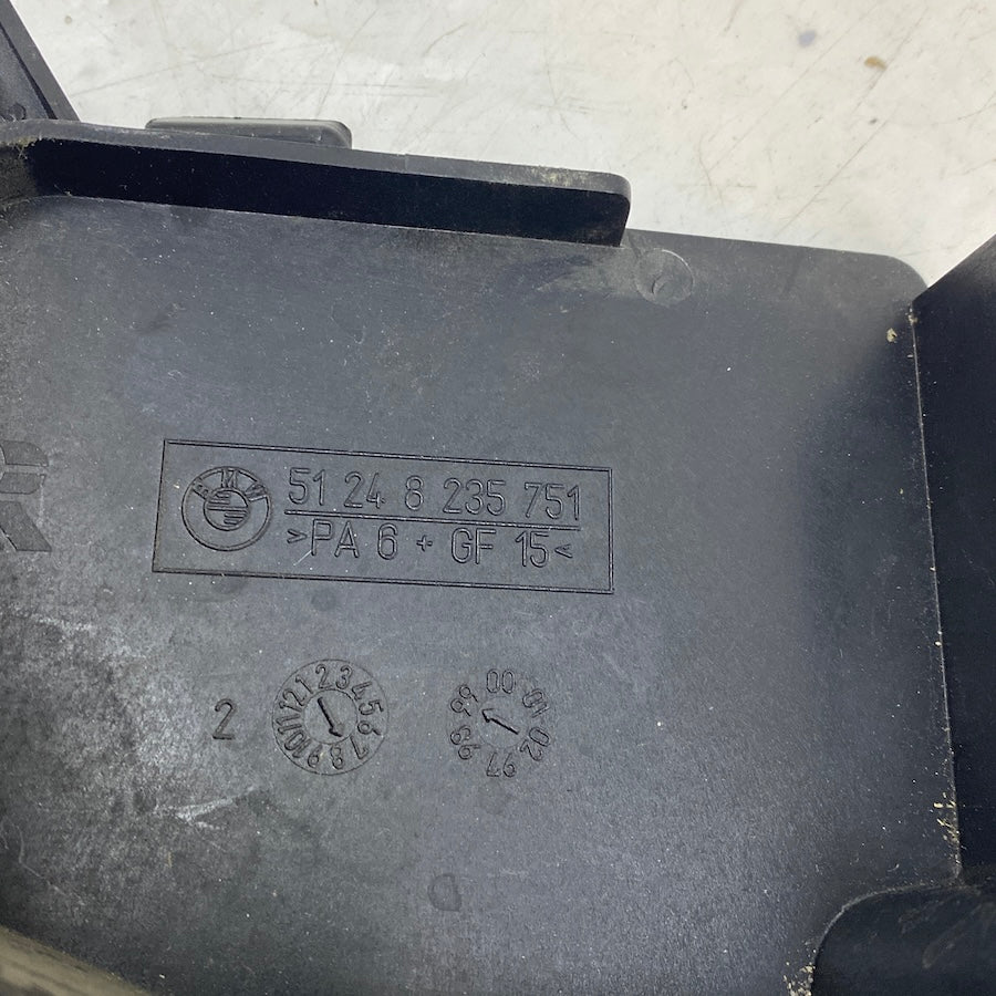 BMW 3 E46 Bagaj Kilit Yuvası 5124 8235751 Orijinal Çıkma 2000-2006