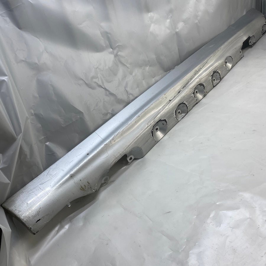 BMW E46 Marşpiyel Kaplaması 51718226117 – Genel Görünüm