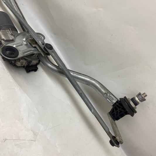 BMW 3 E46 Ön silecek motoru ve Mekanizması Orijinal 67636914577 Çıkma 2000-2006