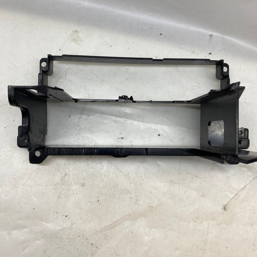 BMW 3 E46 Teyp Çerçevesi 5145 8196112 Orijinal Çıkma 2000-2006