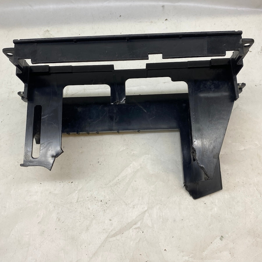 BMW 3 E46 Teyp Çerçevesi 5145 8196112 Orijinal Çıkma 2000-2006