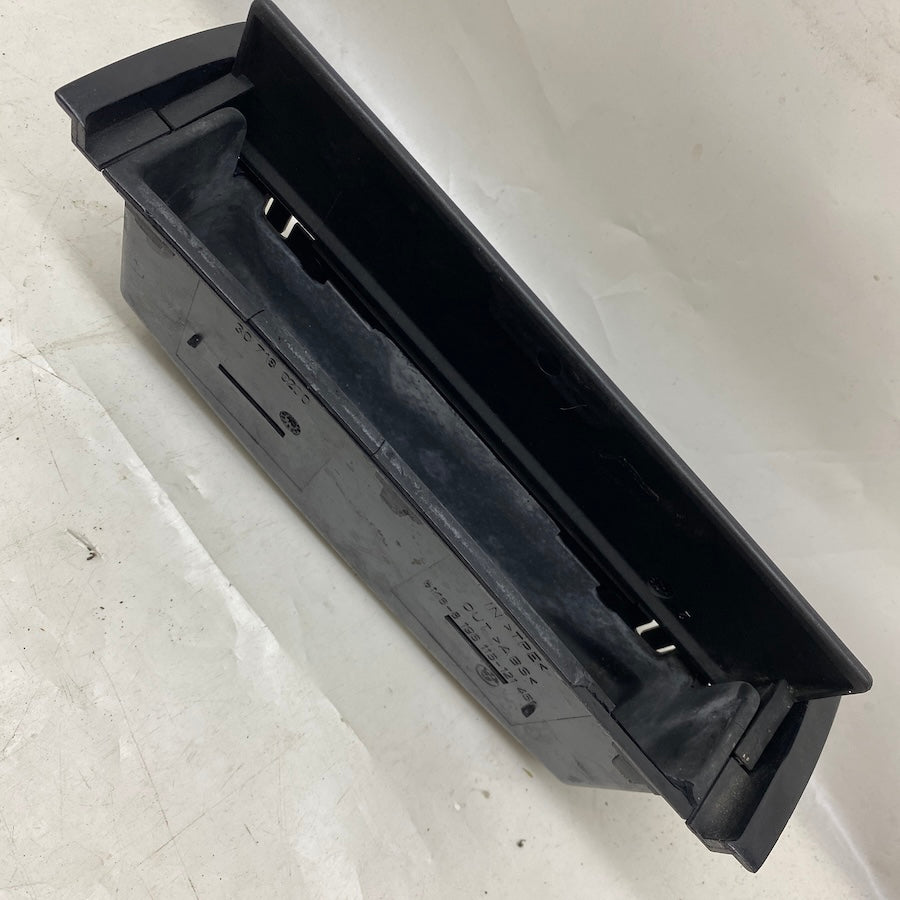 BMW 3 E46 Torpido Orta Gözü Teyp Altı Yuvası 5116-8196115