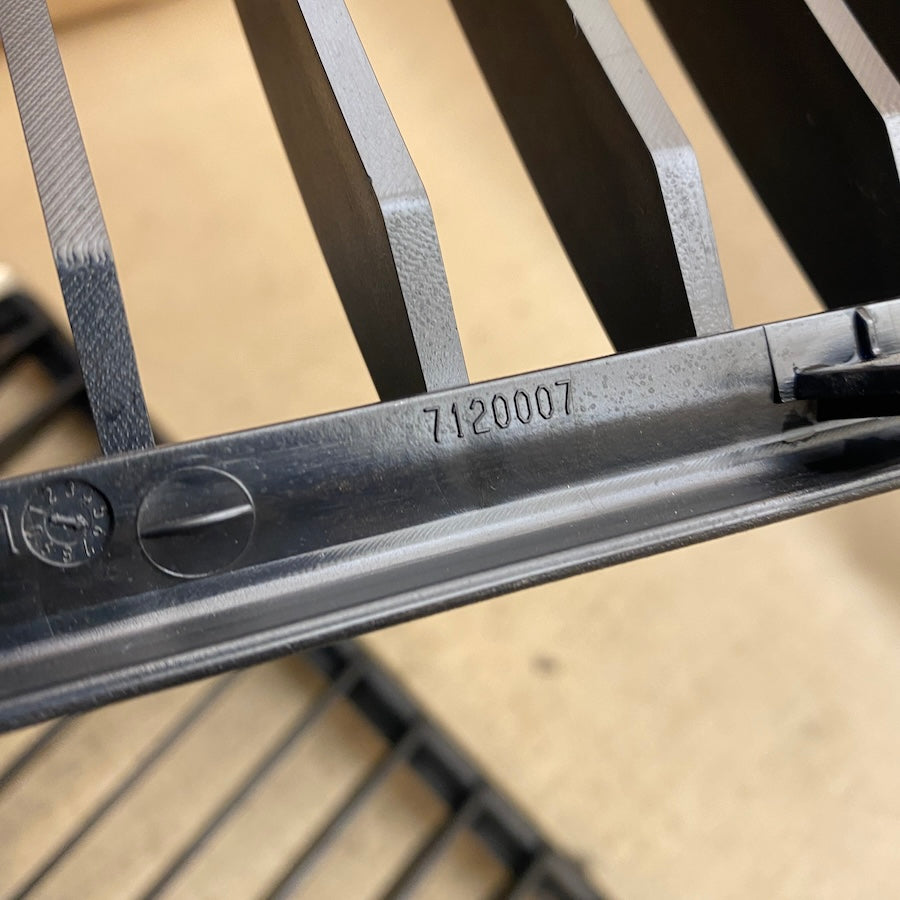 BMW 3 E90 E91 Ön Böbrek Izgarası 7120007/7120008