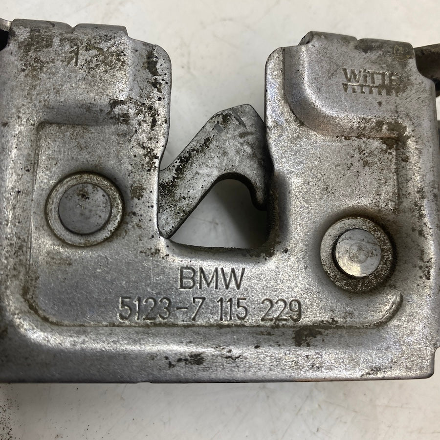 BMW 3 E90 Kaput Kilidi Set 5123-7115229 Orijinal Çıkma 2006-2013