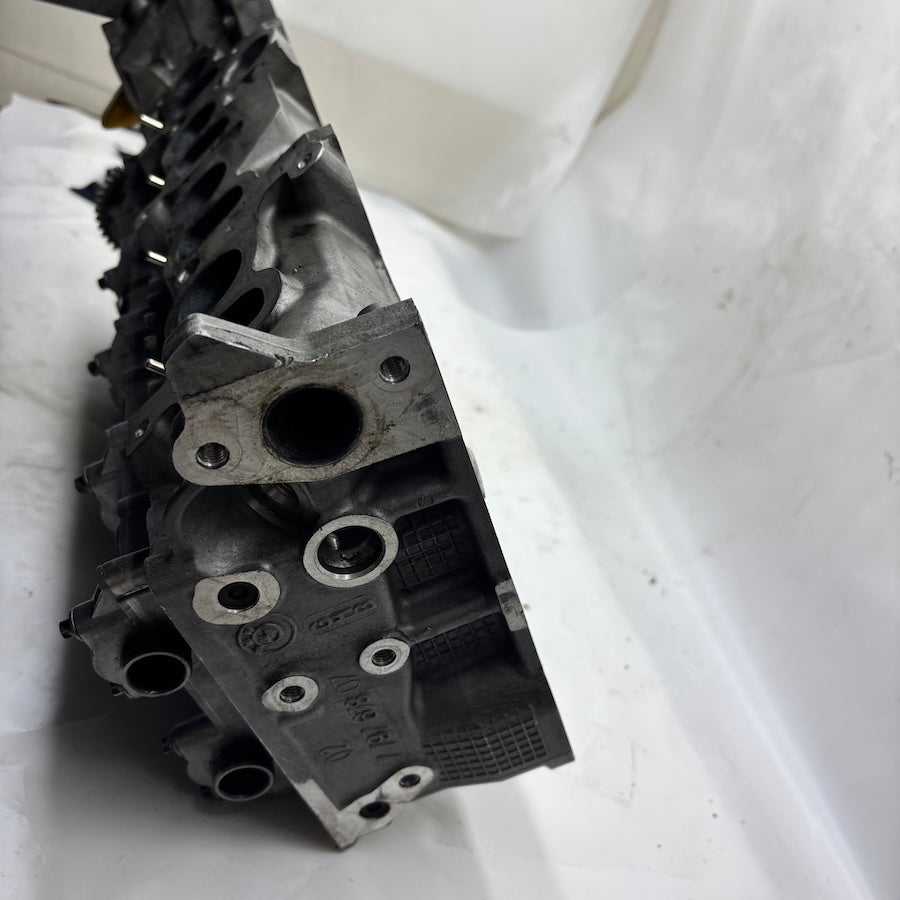 BMW 3 E93 Egzantrikli Silindir Kapağı 778109802