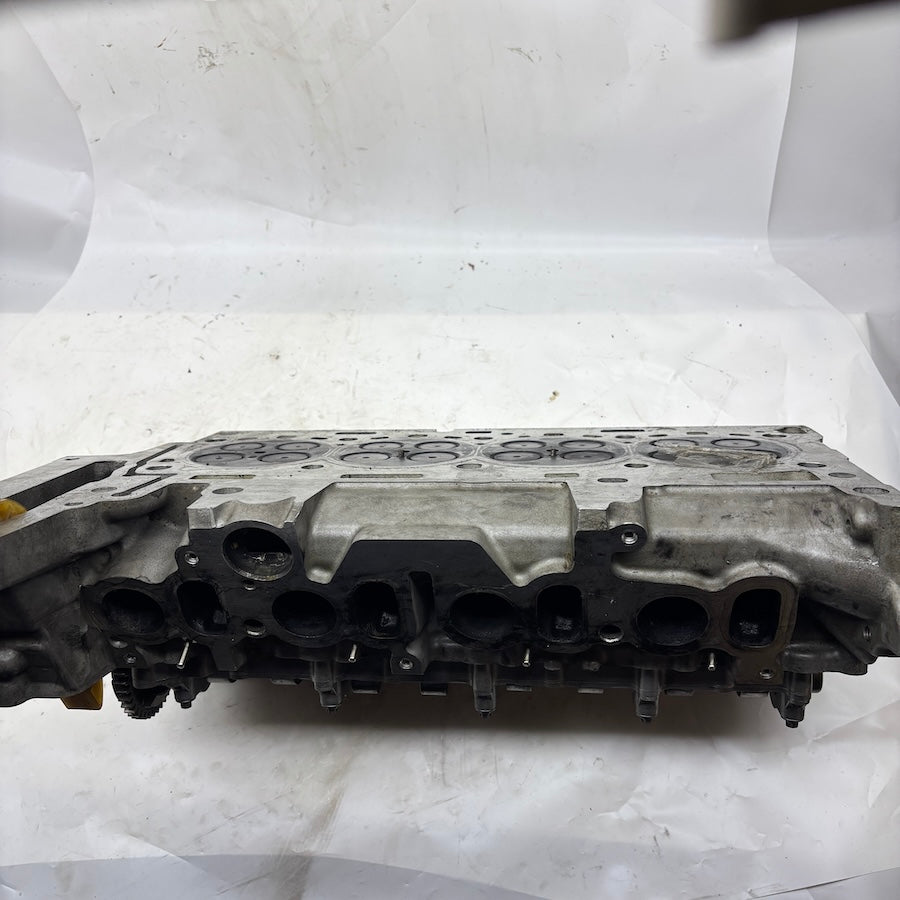 BMW 3 E93 Egzantrikli Silindir Kapağı 778109802