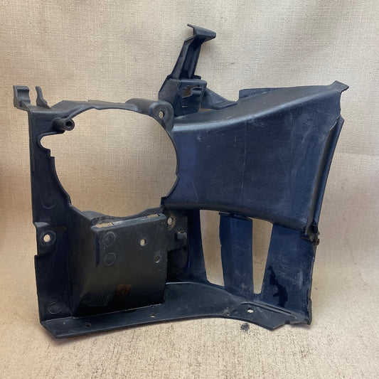 BMW 3 F30 F35 F31 Ön tampon köşe Braketi KM510206AR