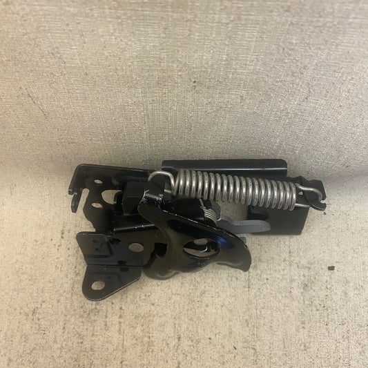 BMW 3 F30 Kaput Kilidi 7242549-11