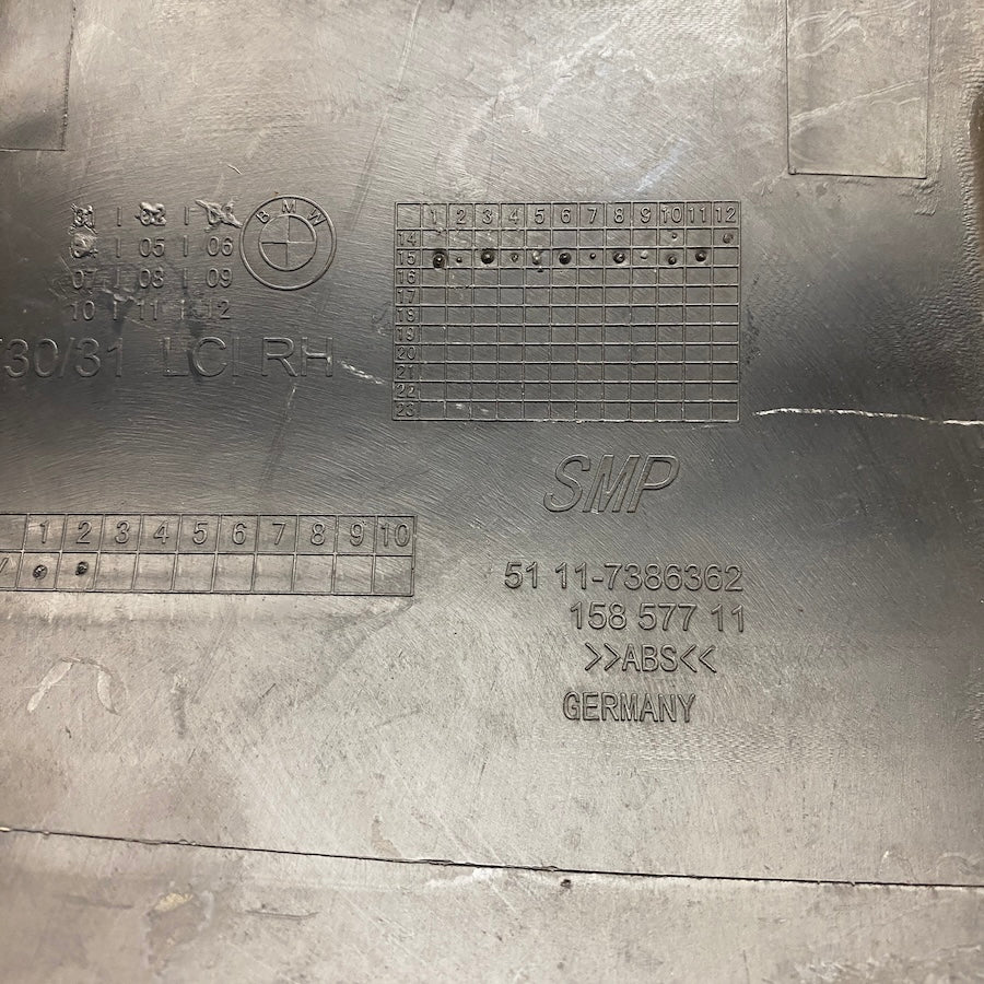 BMW 3 F30 Lci Sis Far Braketi 7386362