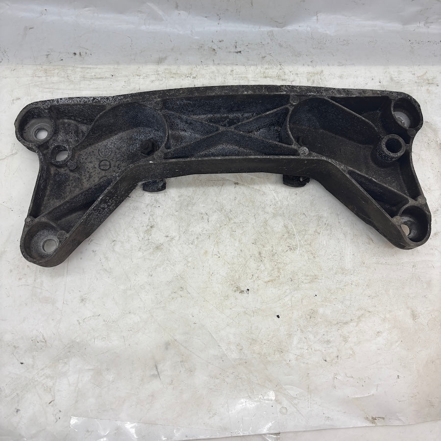 BMW 3 F30 N13 Şanzıman Traversi 22326788825
