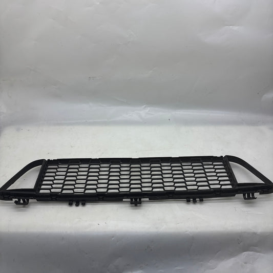 BMW 3 F30 Ön Tampon Orta Izgara M - En Uygun Oto Parça