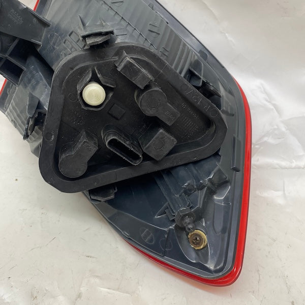BMW 3 F30 Sağ Dış Stop Lambası Orijinal