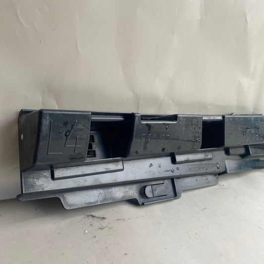 BMW 3 F30/F31 M Marşpiyel Braketi 5177 7256919