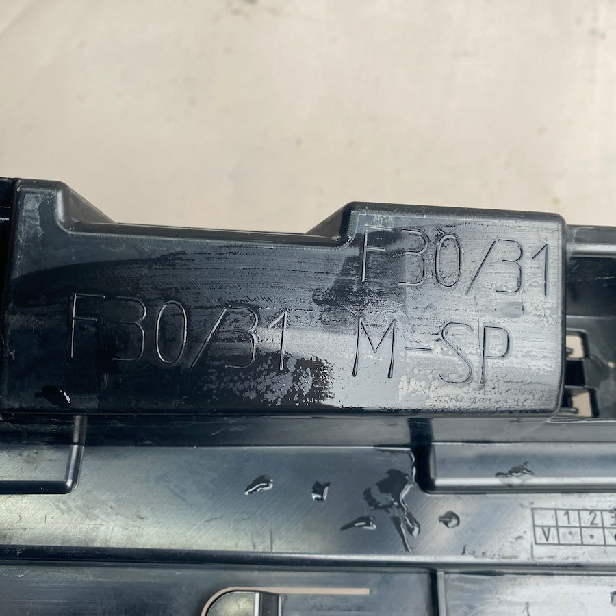 BMW 3 F30/F31 M Marşpiyel Braketi 5177 7256919