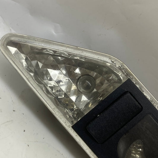 BMW 3 Kasa E46 İç Aydınlatma Köşe