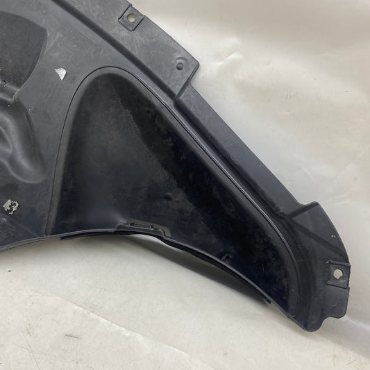 51717260740 numaralı BMW F30 kürek bakaliti – sağlam ve uyumlu